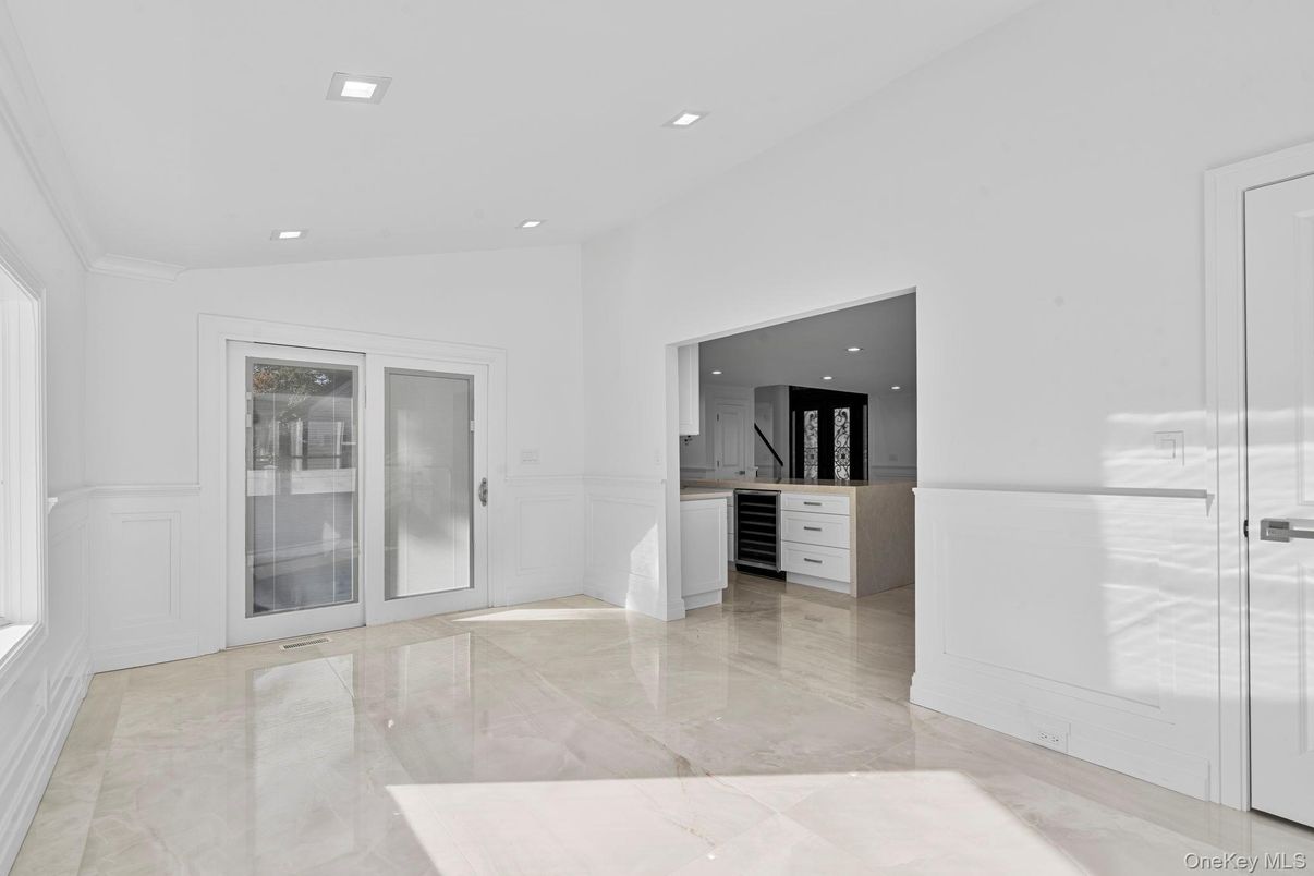 Empty room, Interior, Kitchen, Recessed Lighting