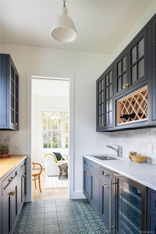 Interior, Kitchen, Pendant Lights, Wood Texture Flooring