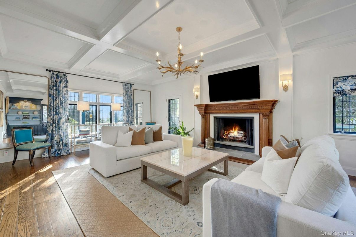 Chandelier, Fireplace, Interior, Living room, Pendant Lights, Wood Texture Flooring