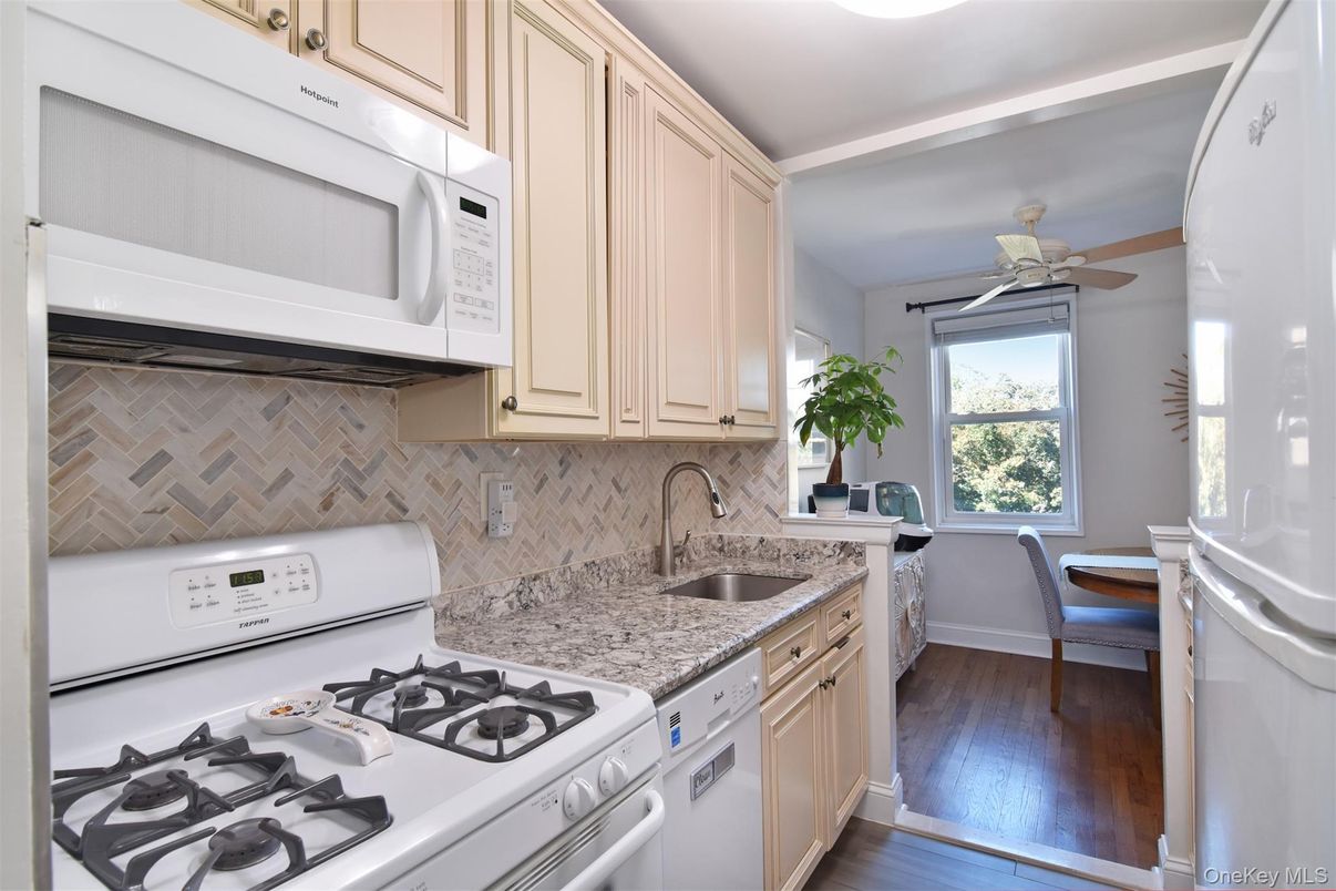 Dining room, Interior, Kitchen, Wood Texture Flooring