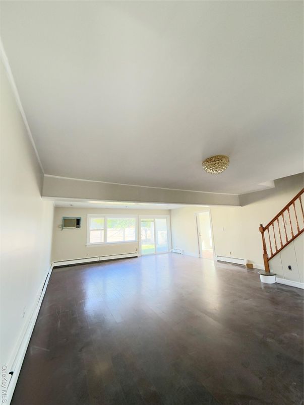 Chandelier, Empty room, Interior