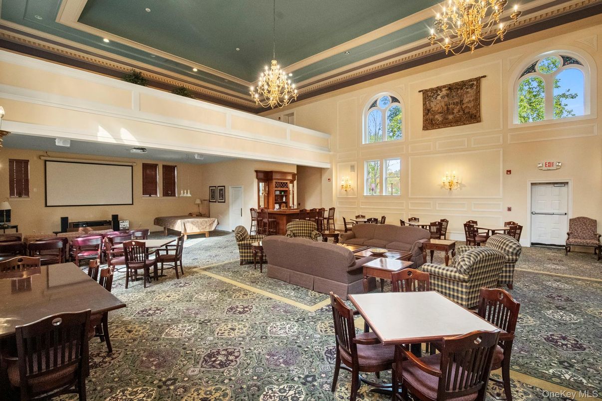 Chandelier, Dining room, Interior, Living room, Projection Screen, Recessed Lighting