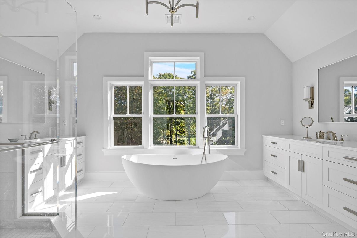 Bathroom, Dual Sink Vanities, Free Standing Baths, Interior, Recessed Lighting