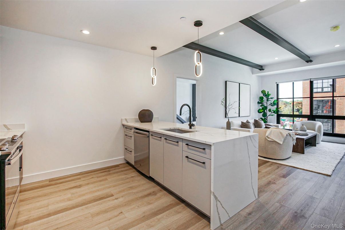 Interior, Kitchen, Living room, Pendant Lights, Recessed Lighting, Wood Texture Flooring