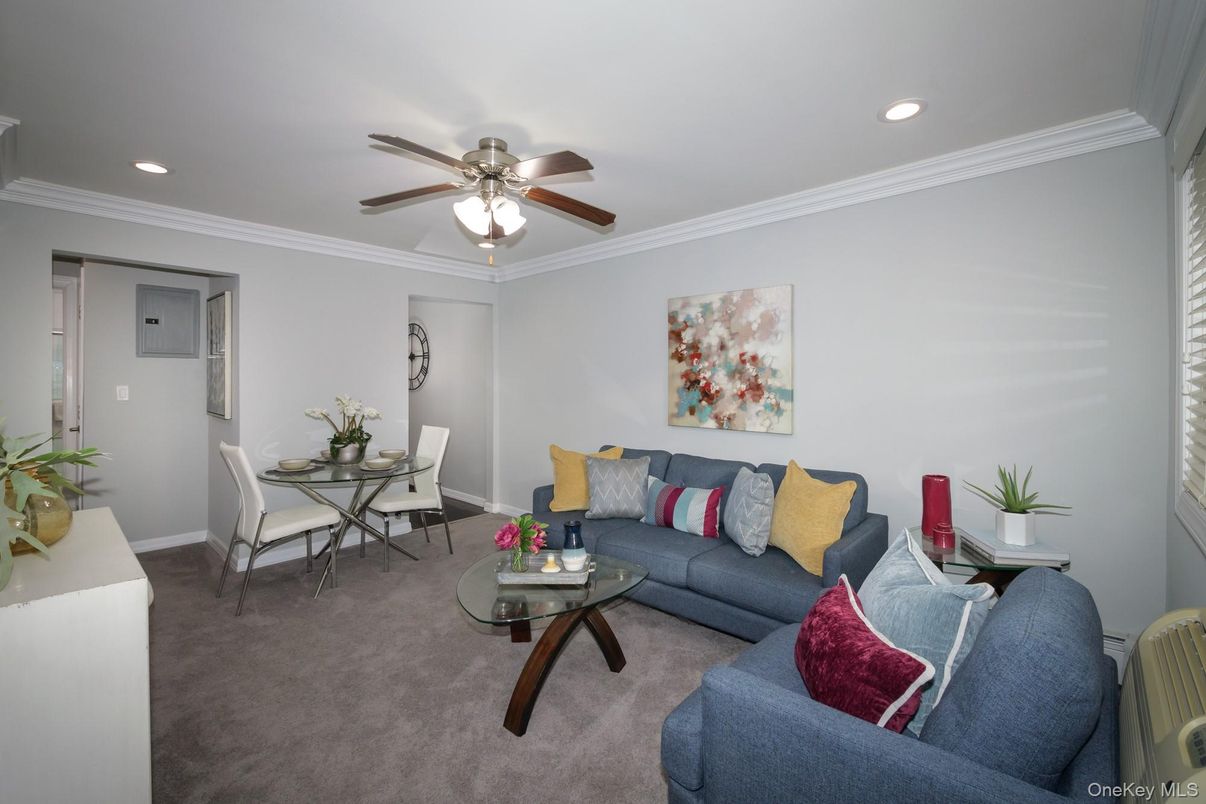 Dining room, Interior, Living room, Recessed Lighting
