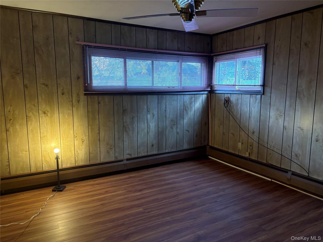 Empty room, Interior, Wood Texture Flooring, Wooden Walls