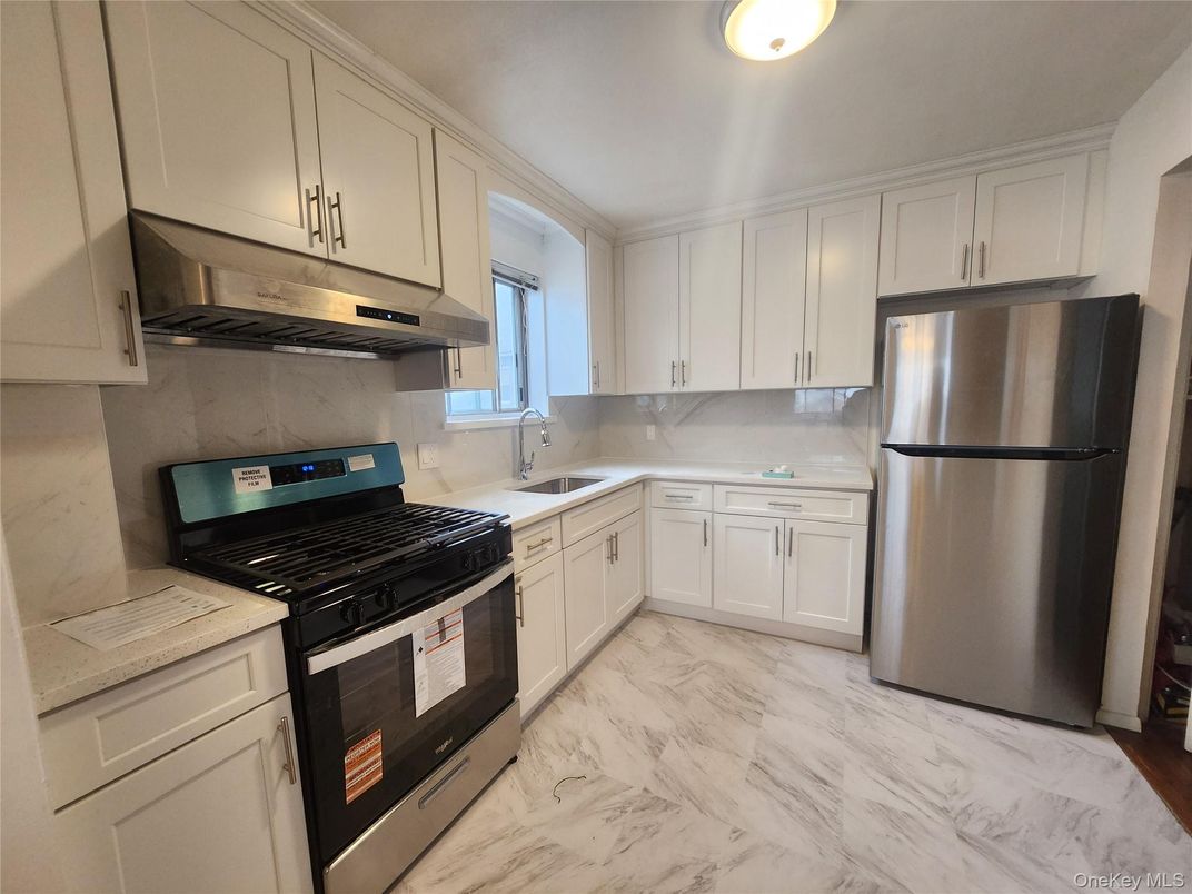 Interior, Kitchen, Marble, Stainless Steel Appliances