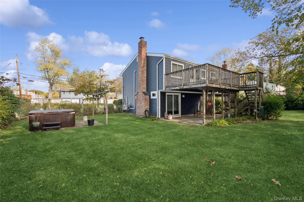 Backyard, Exterior, Hot Tub