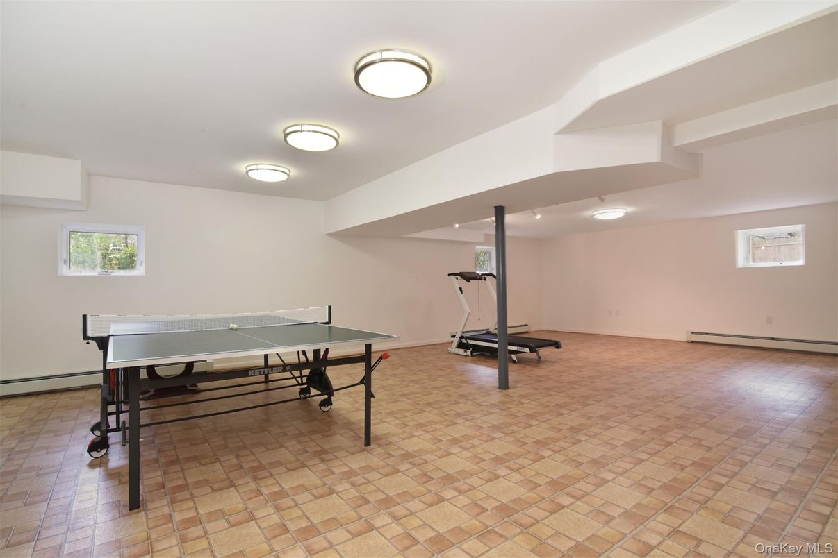 Fitness Equipment, Game Room, Interior