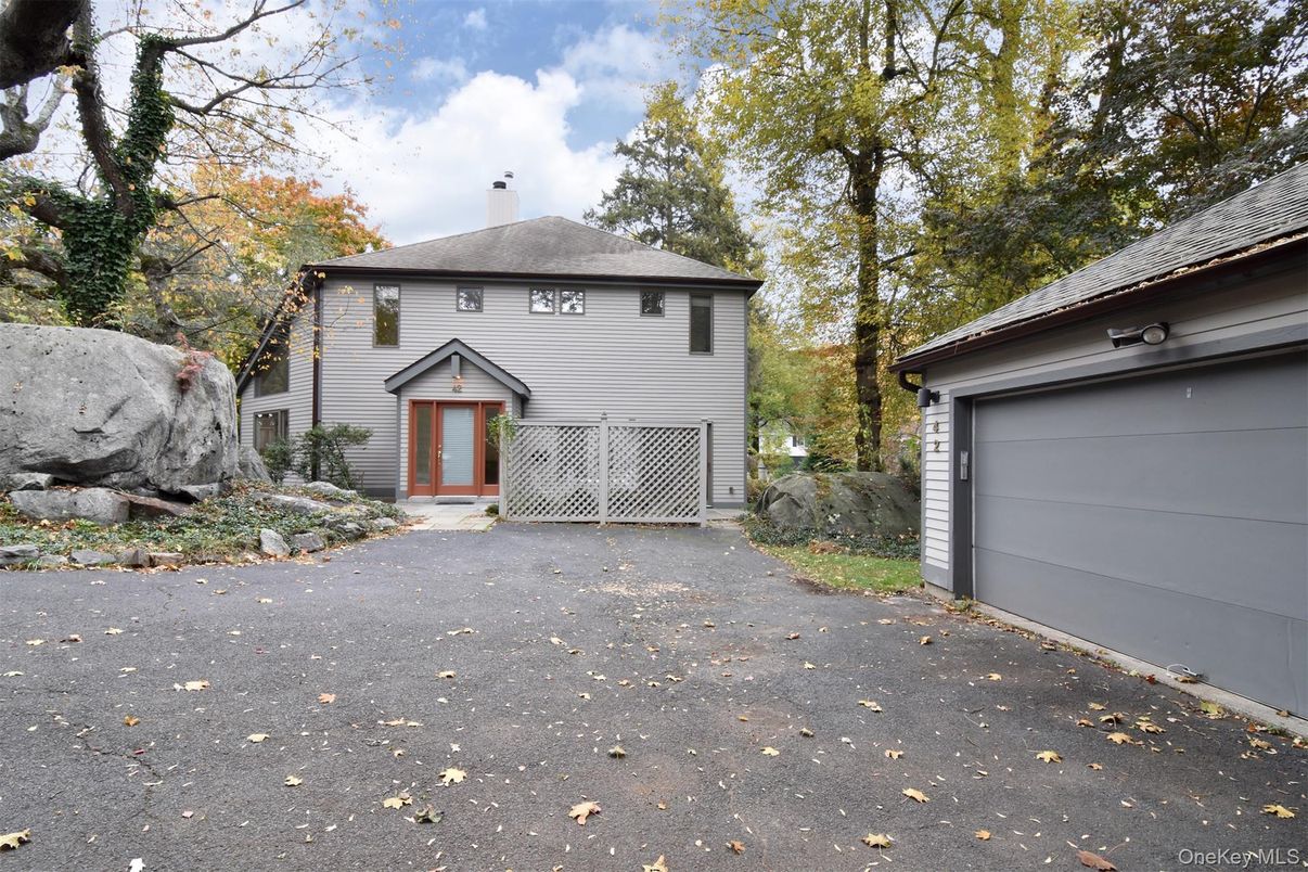 Backyard, Detached Garage, Exterior