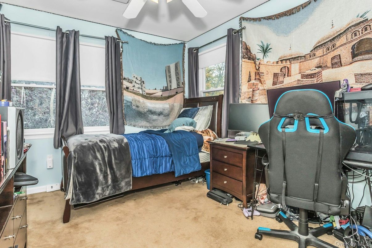 Home Office, Interior