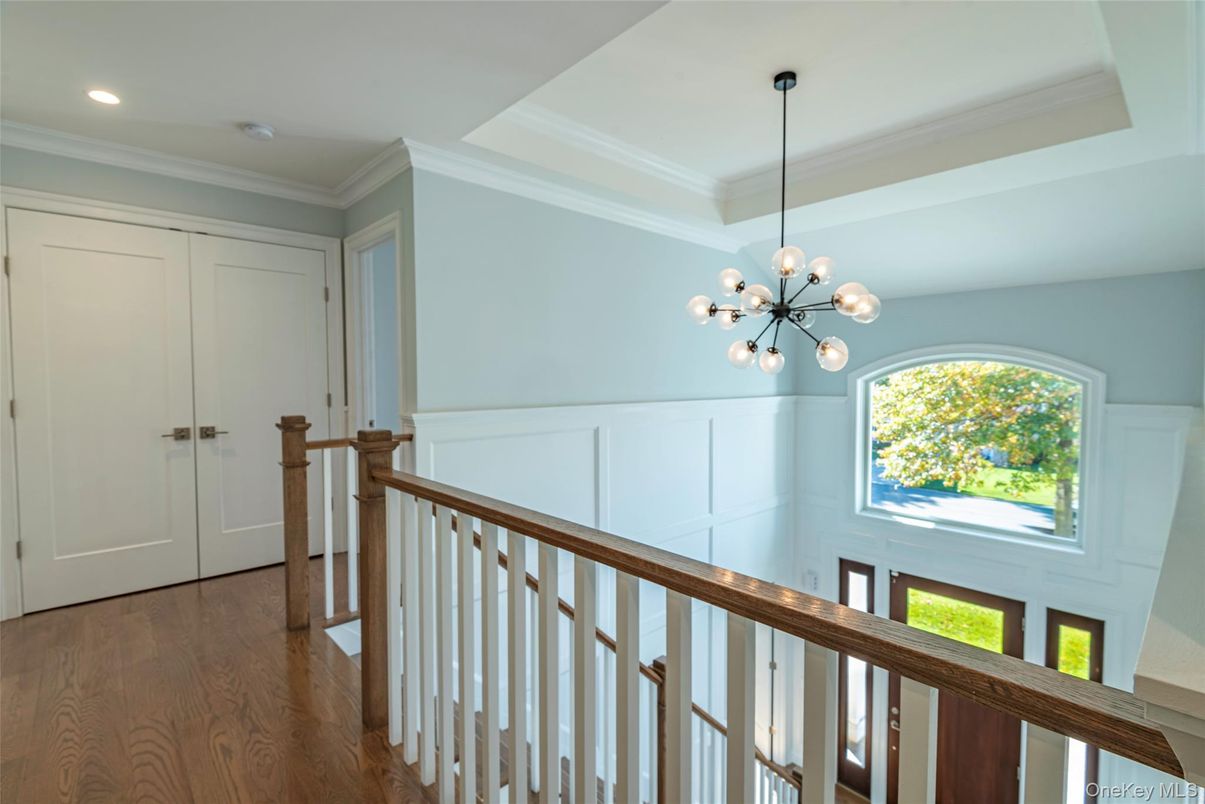 Interior, Pendant Lights, Recessed Lighting, Wood Texture Flooring