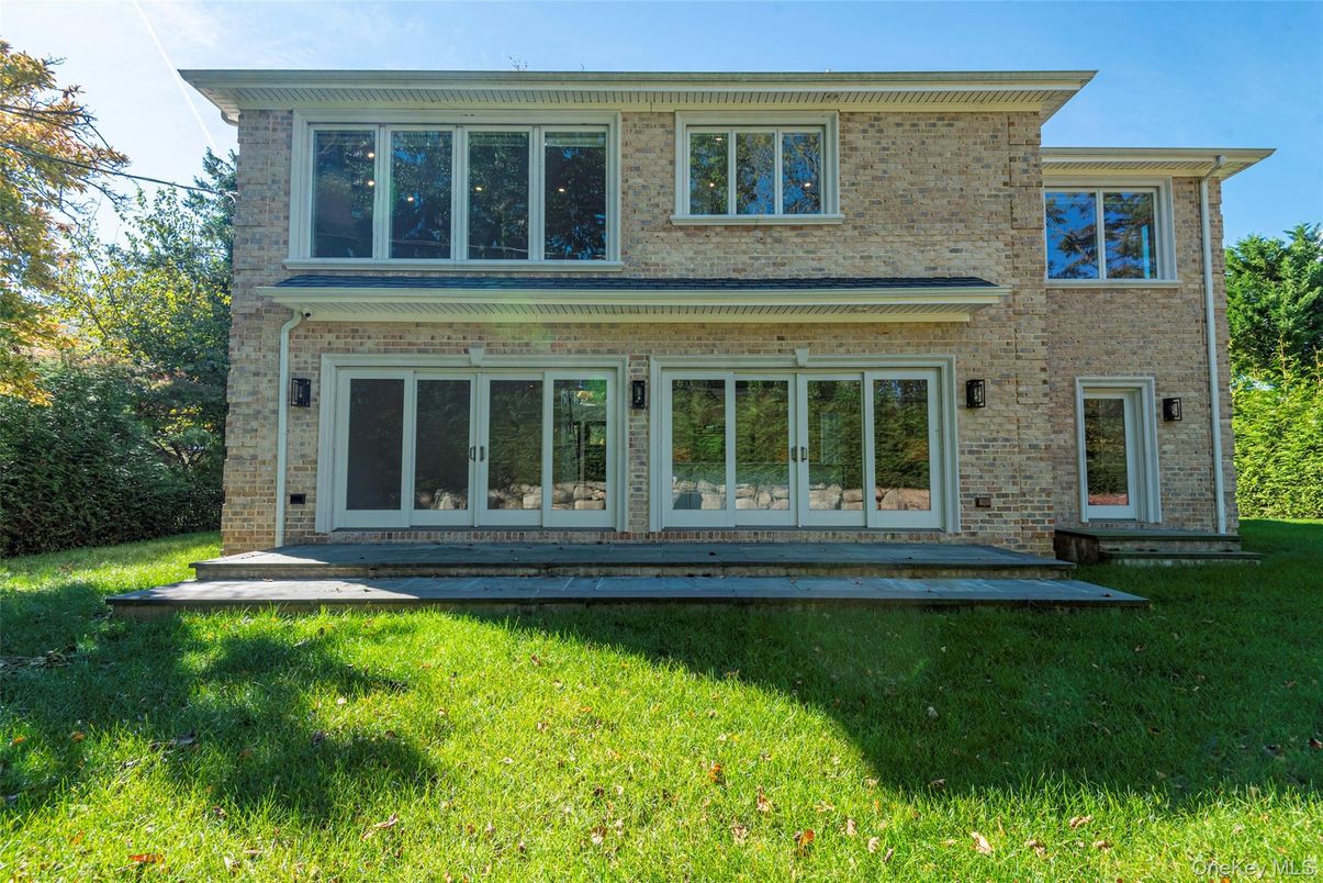 Exterior, Facade, Brick Facade, American Foursquare