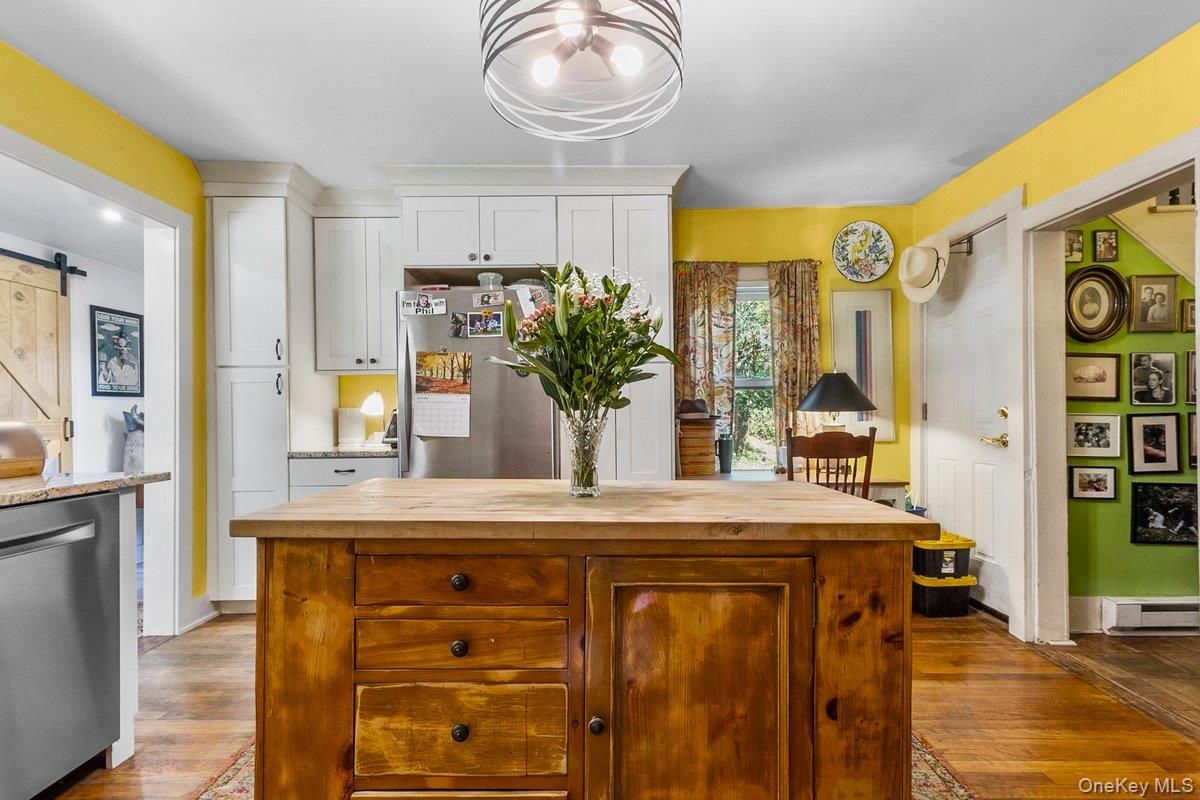 Interior, Kitchen, Recessed Lighting, Wood Texture Flooring