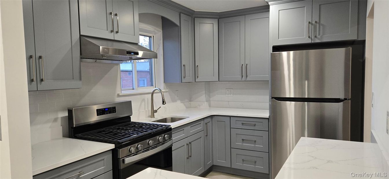 Interior, Kitchen, Stainless Steel Appliances
