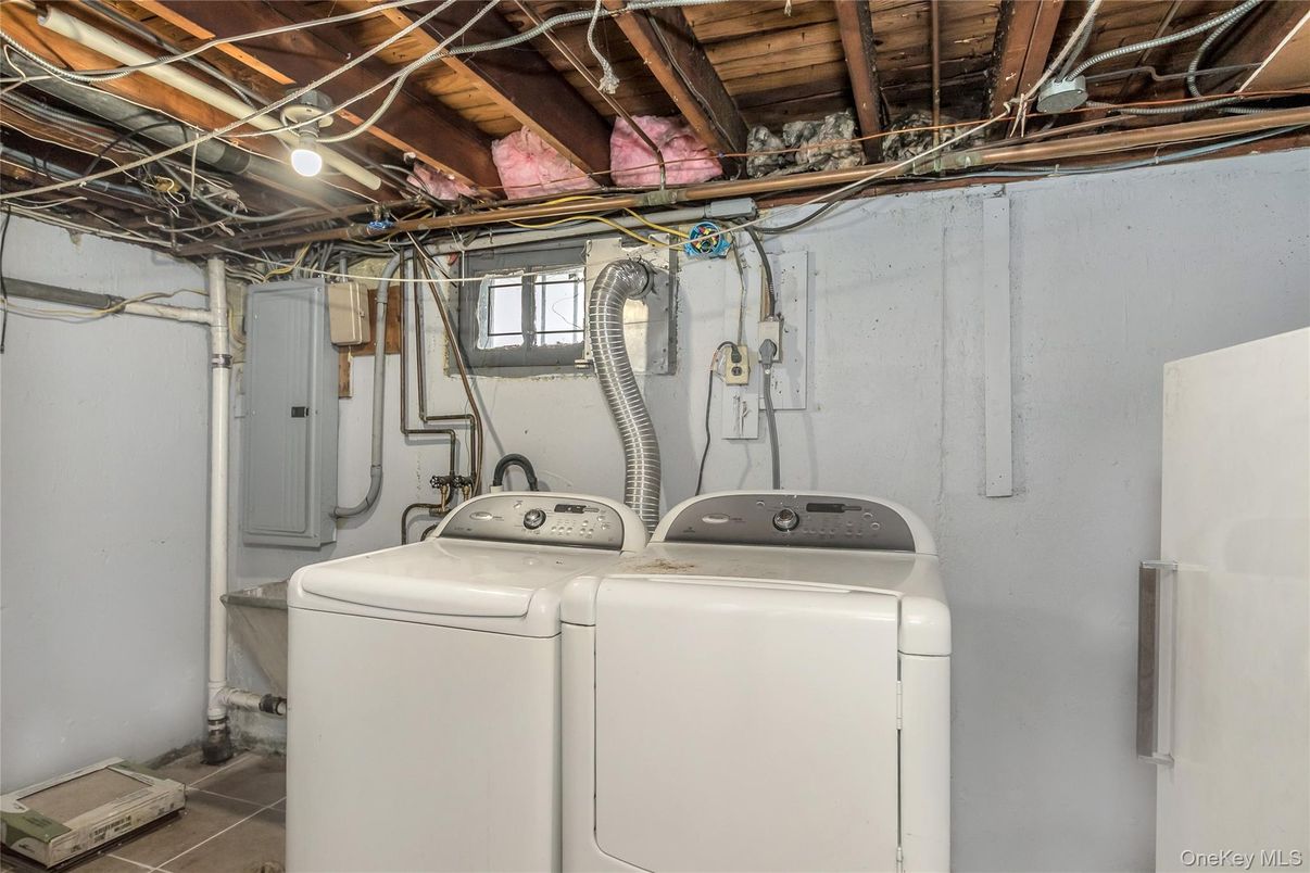 Interior, Utility Closets, Washer, Wooden Beams, Wooden Ceilings