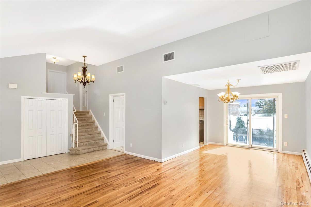 Chandelier, Empty room, Interior, Wood Texture Flooring