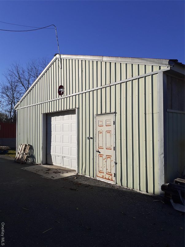 Detached Garage, Exterior