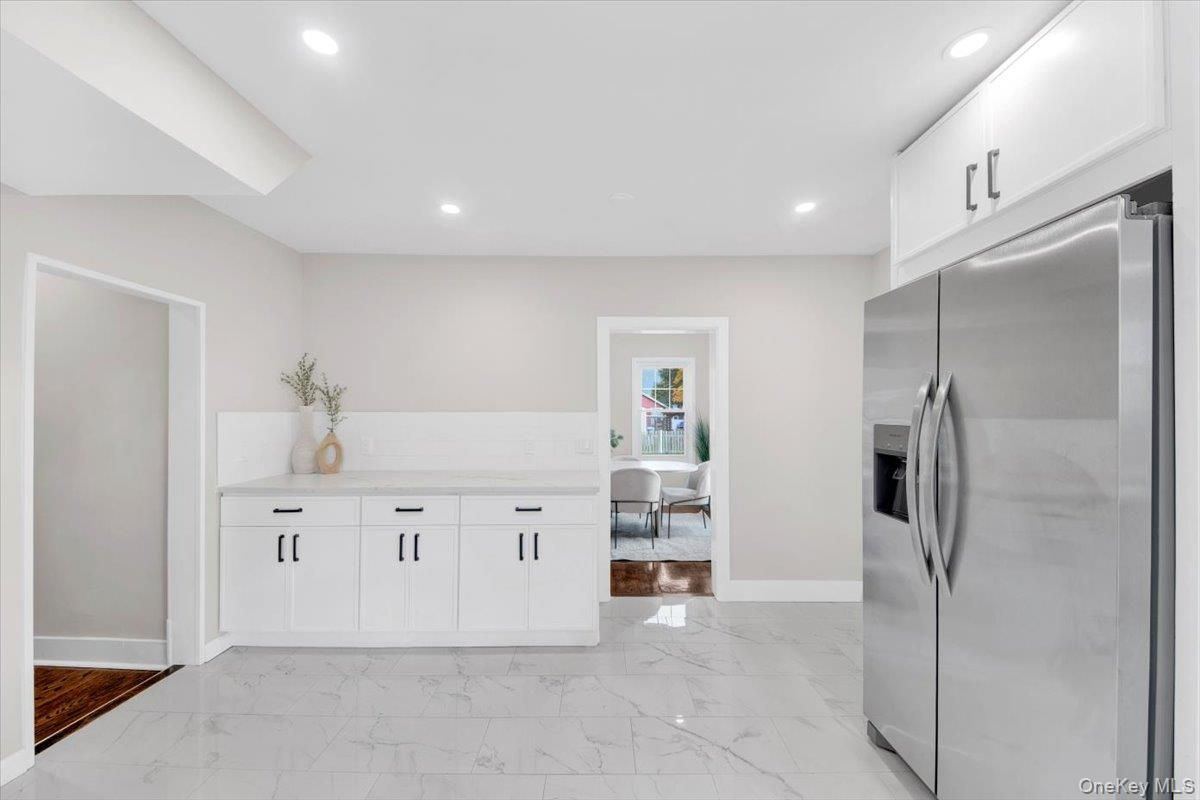 Dining room, Interior, Kitchen, Marble, Recessed Lighting, Stainless Steel Appliances