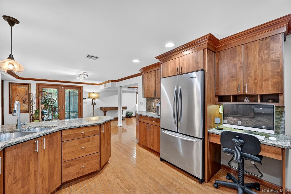 Interior, Kitchen, Pendant Lights, Recessed Lighting, Wood Texture Flooring