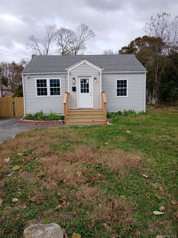 Backyard, Exterior, Facade, Cape Cod