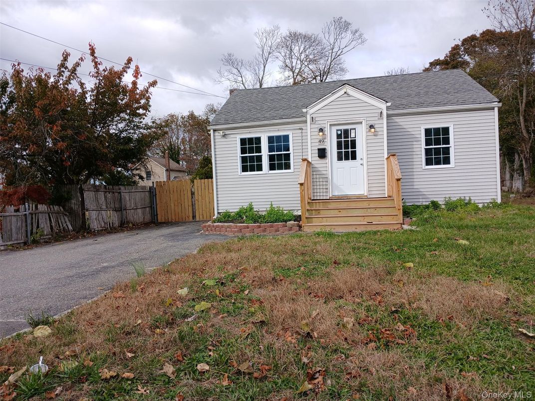 Backyard, Exterior, Facade, Cape Cod