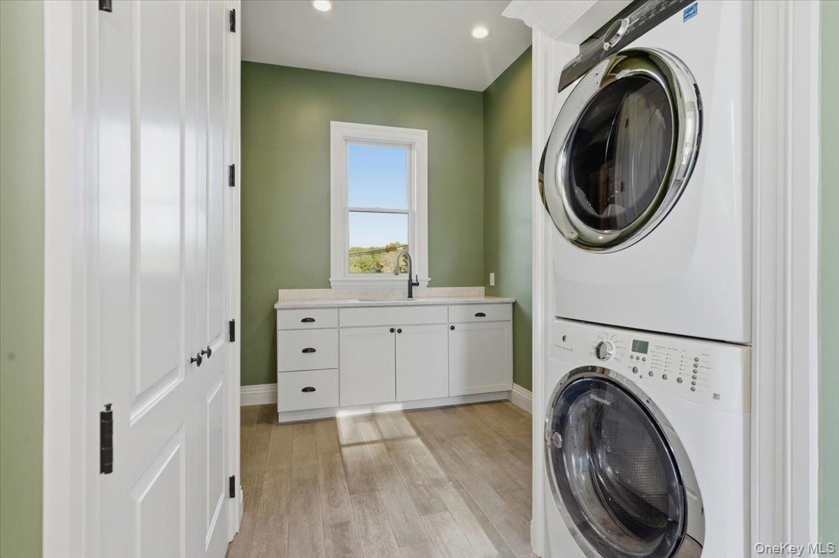 Interior, Recessed Lighting, Utility Closets, Washer, Wood Texture Flooring