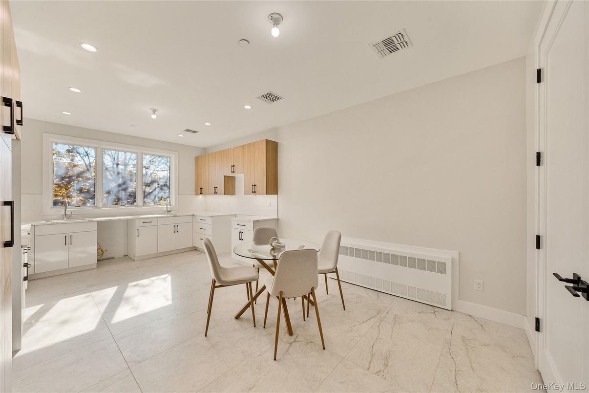 Dining room, Interior, Kitchen, Recessed Lighting