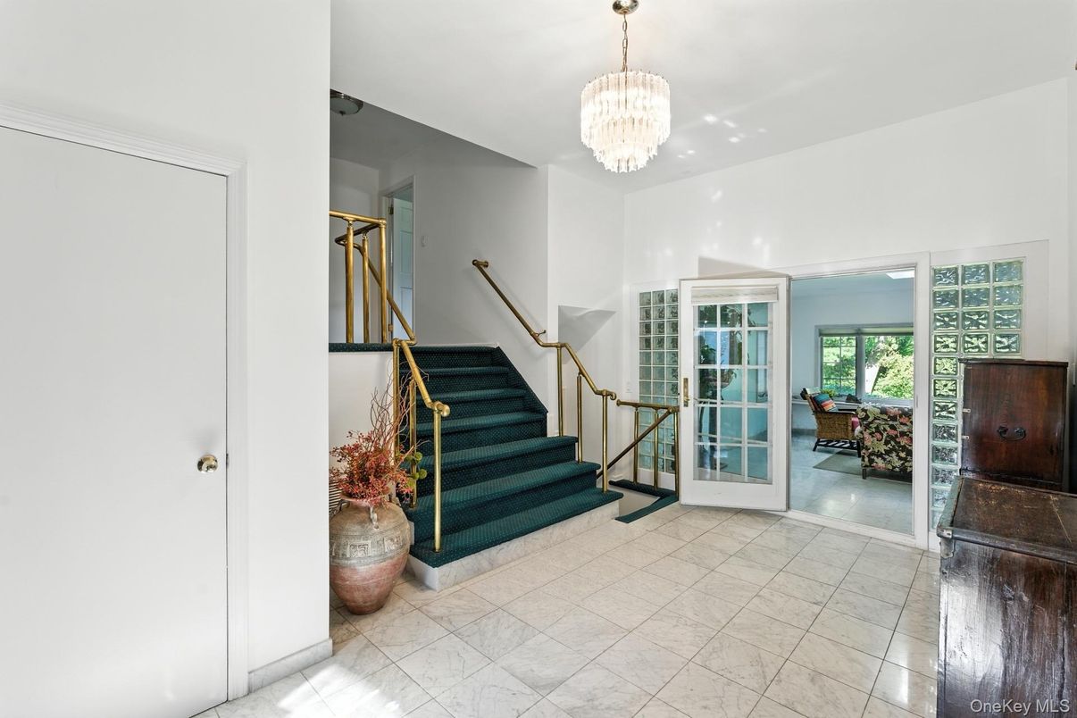 Chandelier, Interior, Marble