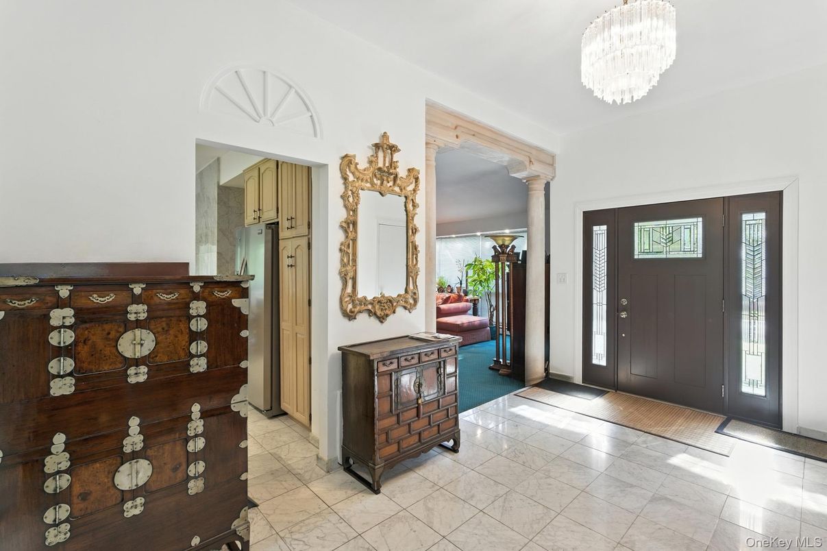 Chandelier, Interior, Marble