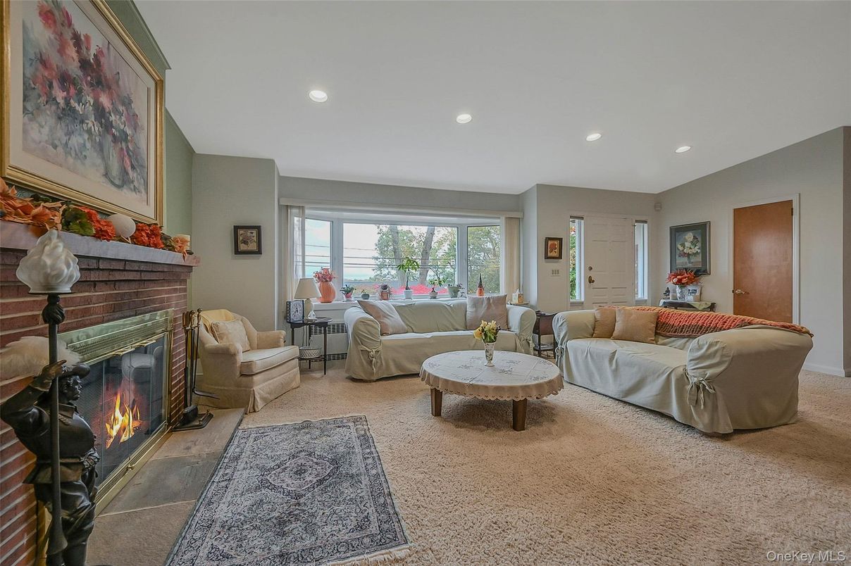 Fireplace, Interior, Living room, Recessed Lighting