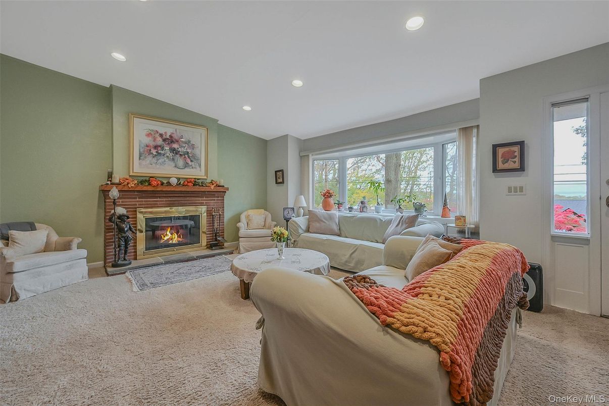 Fireplace, Interior, Living room, Recessed Lighting