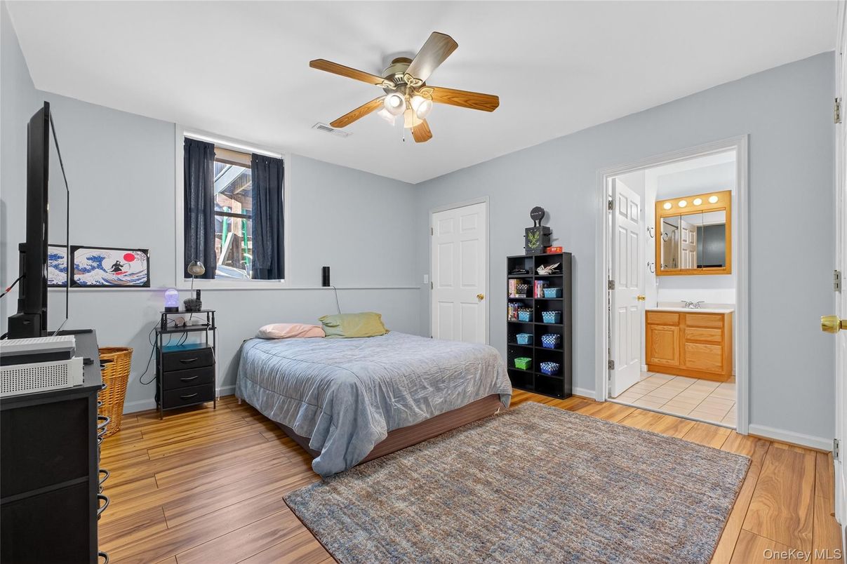 DE Listing image placeholder