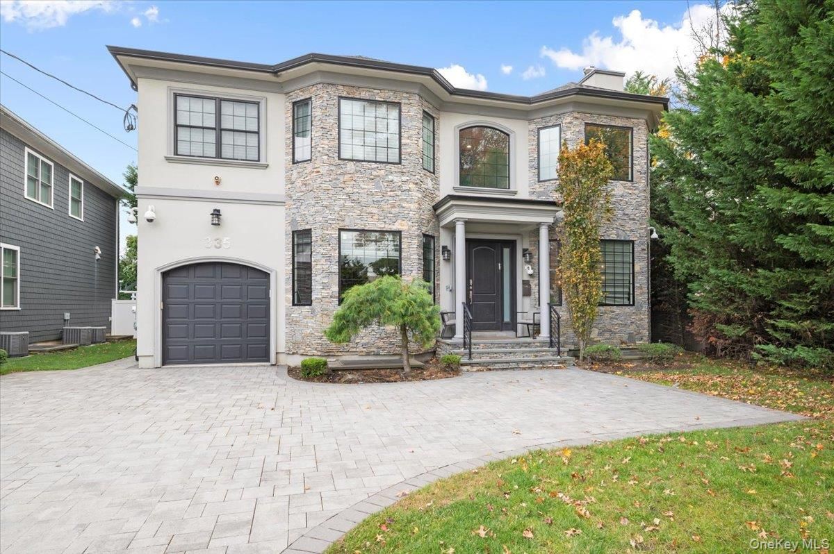 Attached, Exterior, Facade, French Provincial