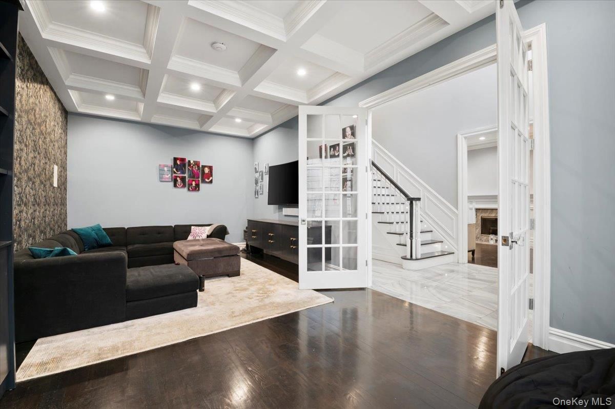 Interior, Living room, Marble, Recessed Lighting, Wood Texture Flooring