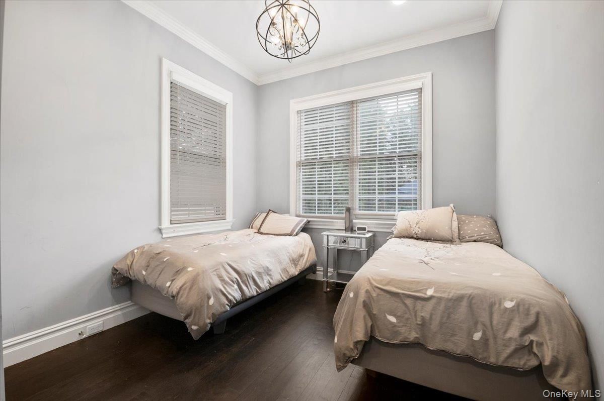 Bedroom, Interior, Pendant Lights, Wood Texture Flooring