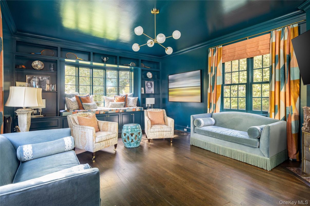 Interior, Living room, Pendant Lights, Wood Texture Flooring