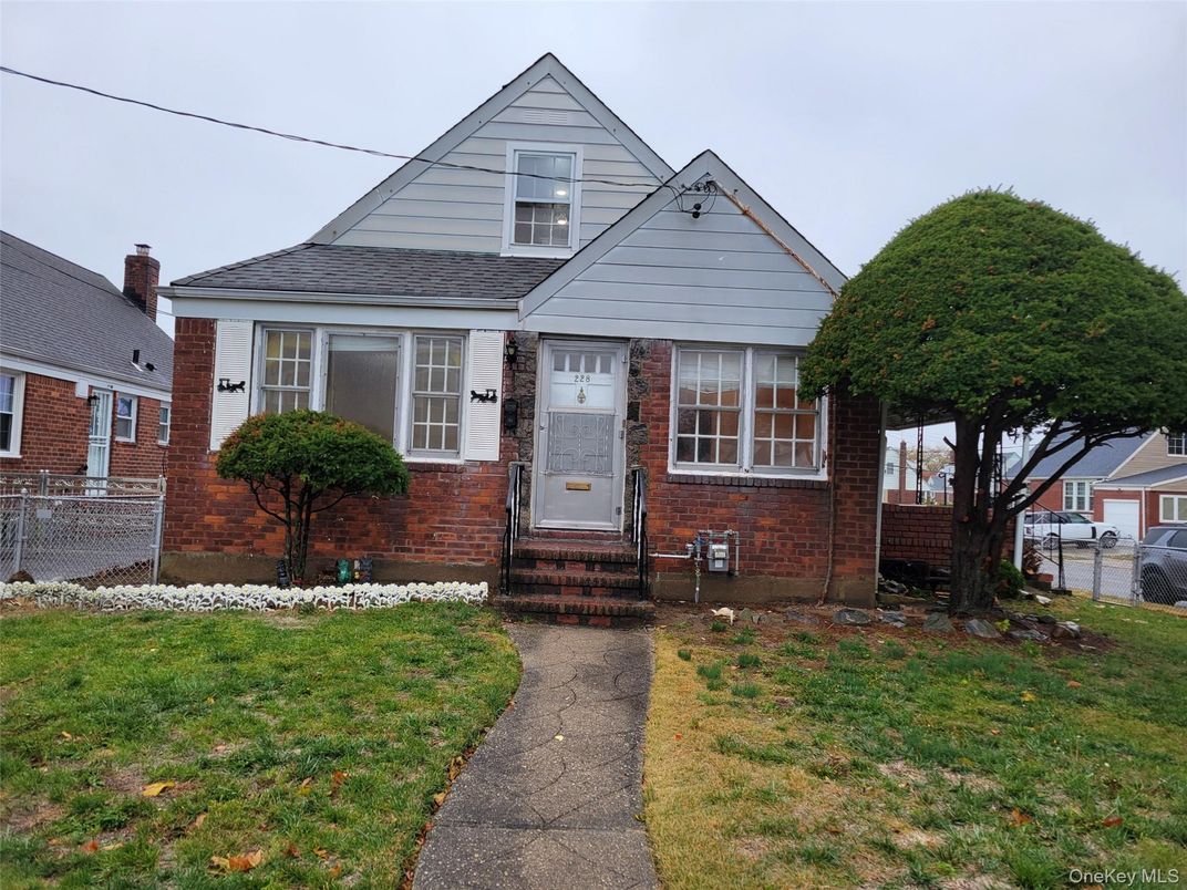 Exterior, Facade, Brick Facade, Cape Cod