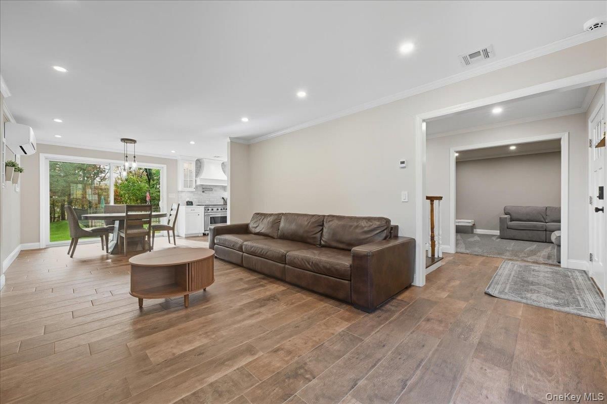 Chandelier, Dining room, Interior, Living room, Pendant Lights, Recessed Lighting, Wood Texture Flooring