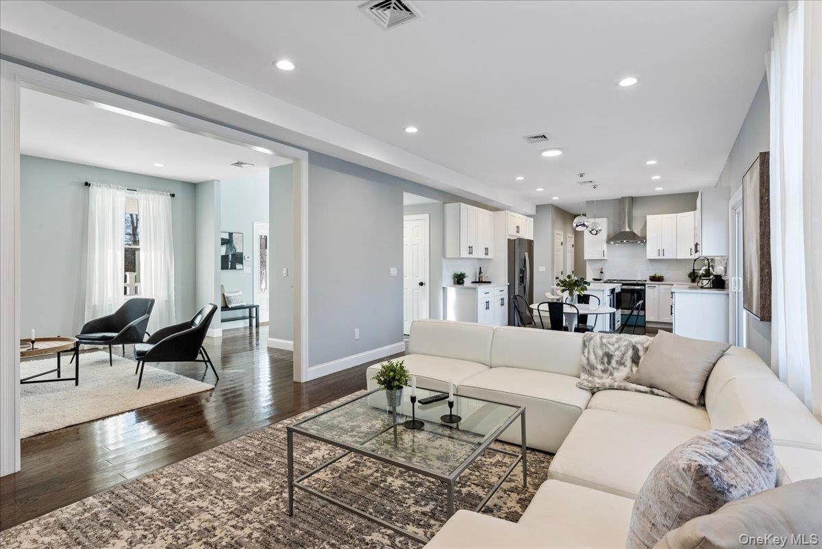 Dining room, Interior, Kitchen, Living room, Pendant Lights, Recessed Lighting, Wood Texture Flooring