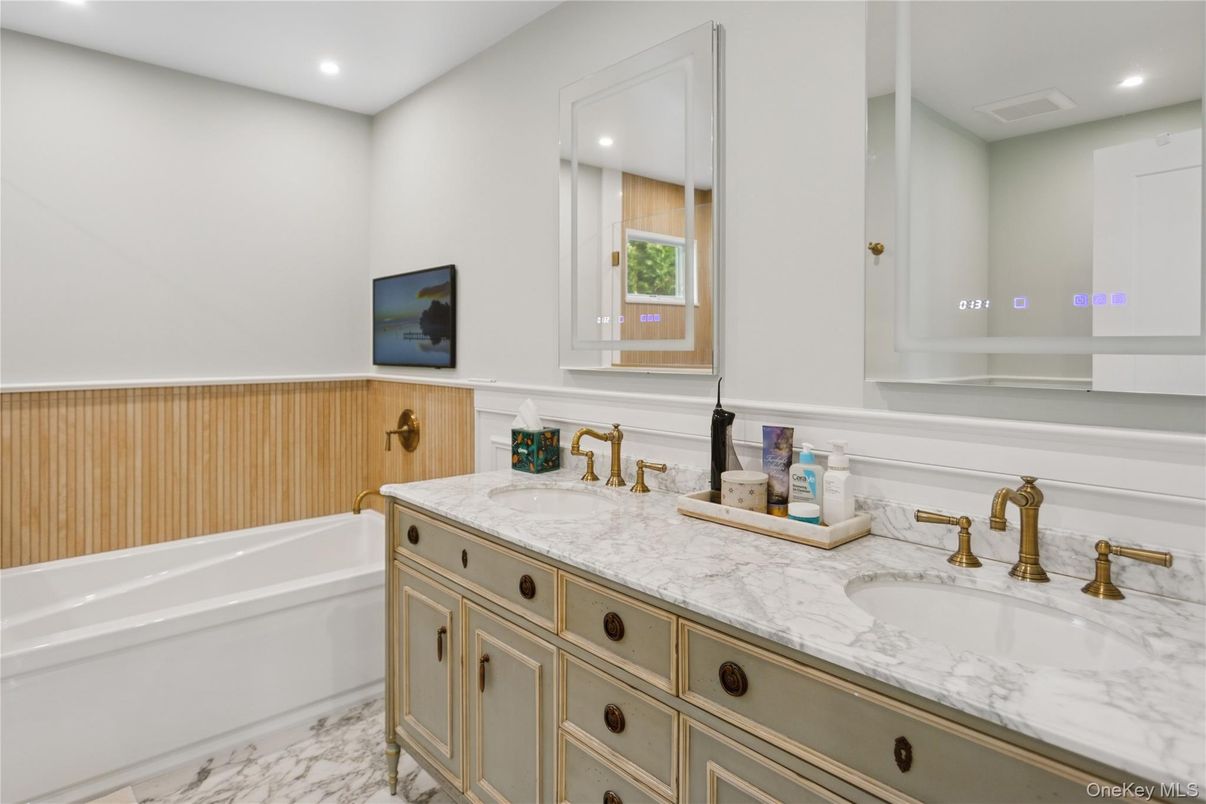 Bathroom, Dual Sink Vanities, Interior, Marble, Recessed Lighting