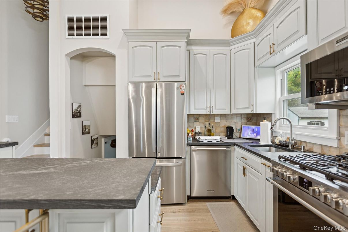 Interior, Kitchen, Stainless Steel Appliances, Wood Texture Flooring