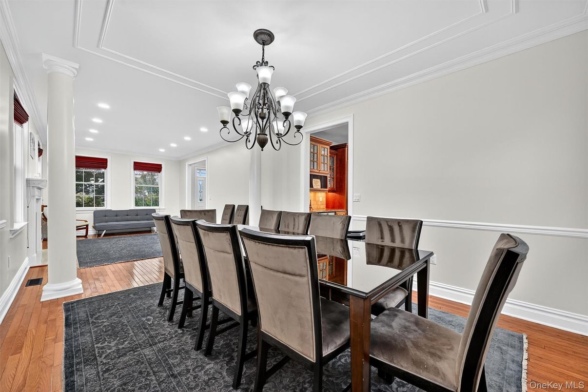 Chandelier, Dining room, Interior, Recessed Lighting, Wood Texture Flooring