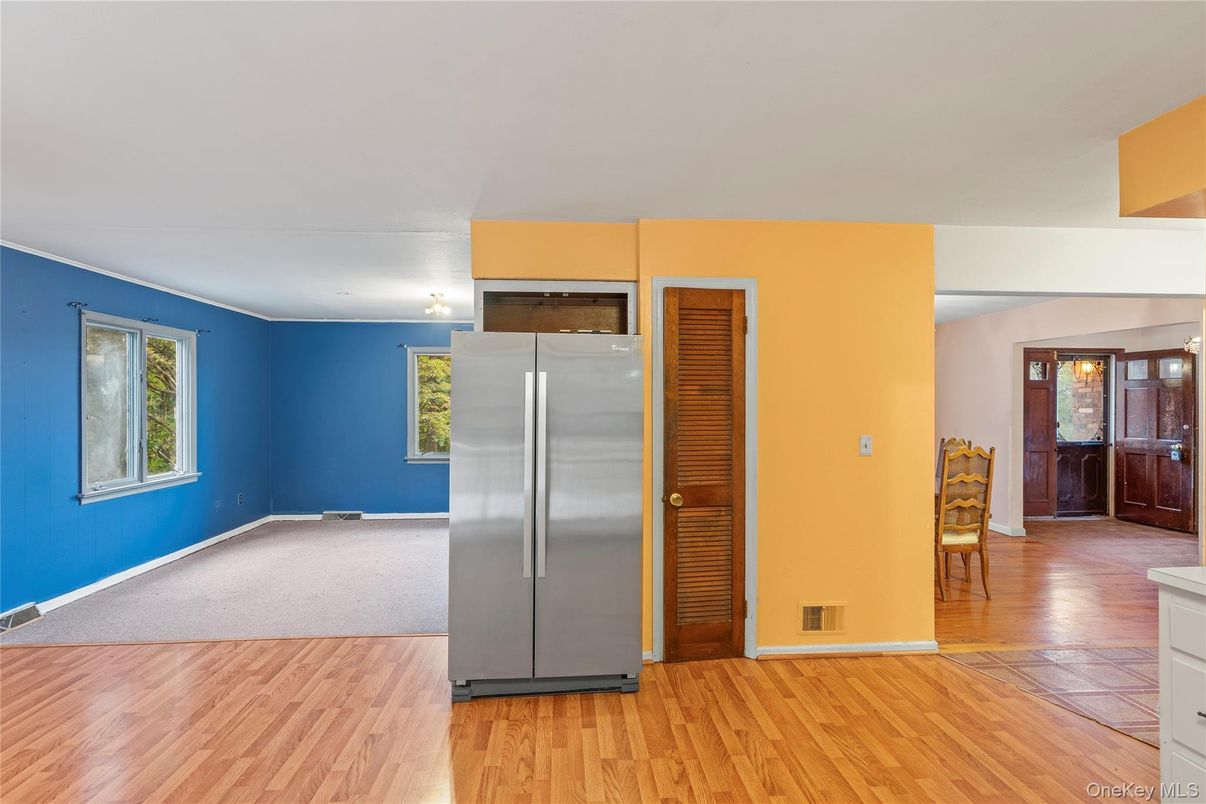 Empty room, Interior, Kitchen, Stainless Steel Appliances, Wood Texture Flooring