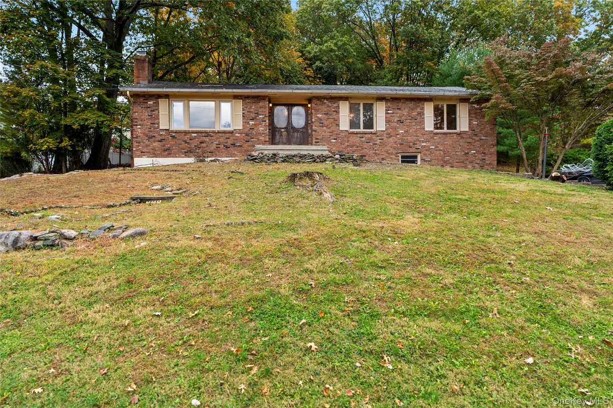 Exterior, Facade, Brick Facade, Split Level