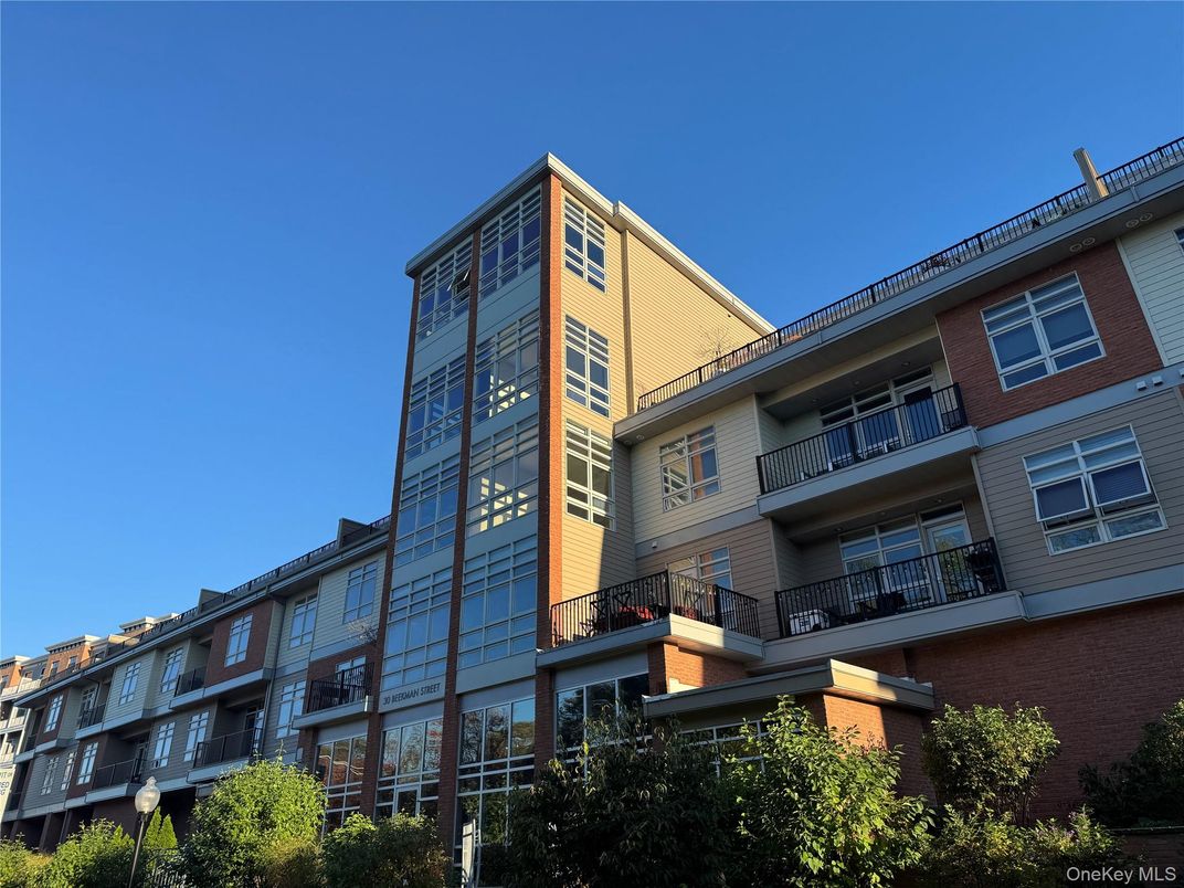 Exterior, Facade, Condo Building