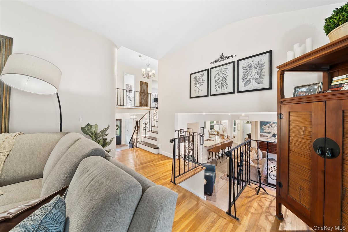 Chandelier, Dining room, Interior, Living room, Wood Texture Flooring