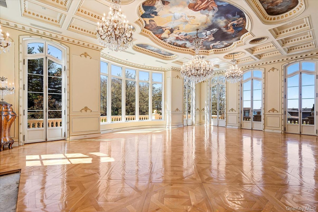 Chandelier, Empty room, Interior, Wood Texture Flooring