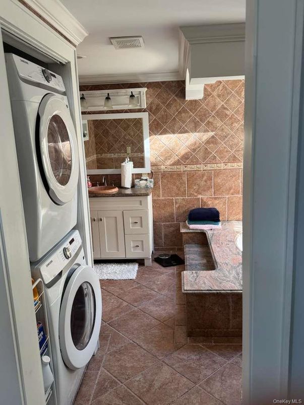 Interior, Utility Closets, Washer