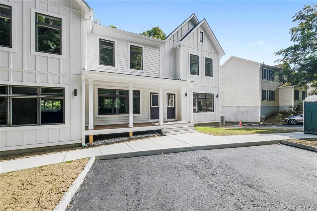 Exterior, Facade, Farmhouse